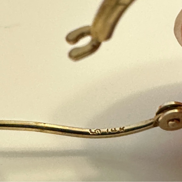 Vintage 14K Solid Gold Hoop Earring - Picture 4 of 5